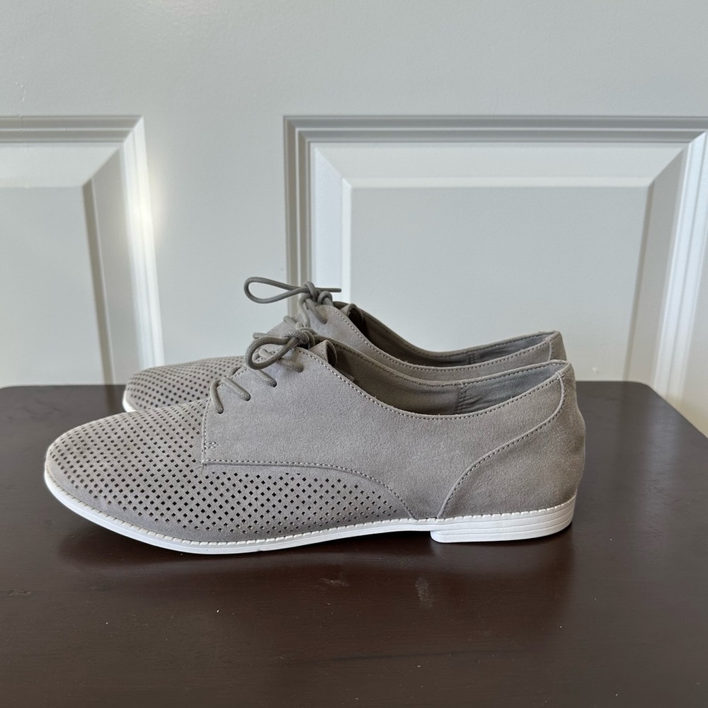 Kelly & Katie Grey Miralla Oxfords size 8